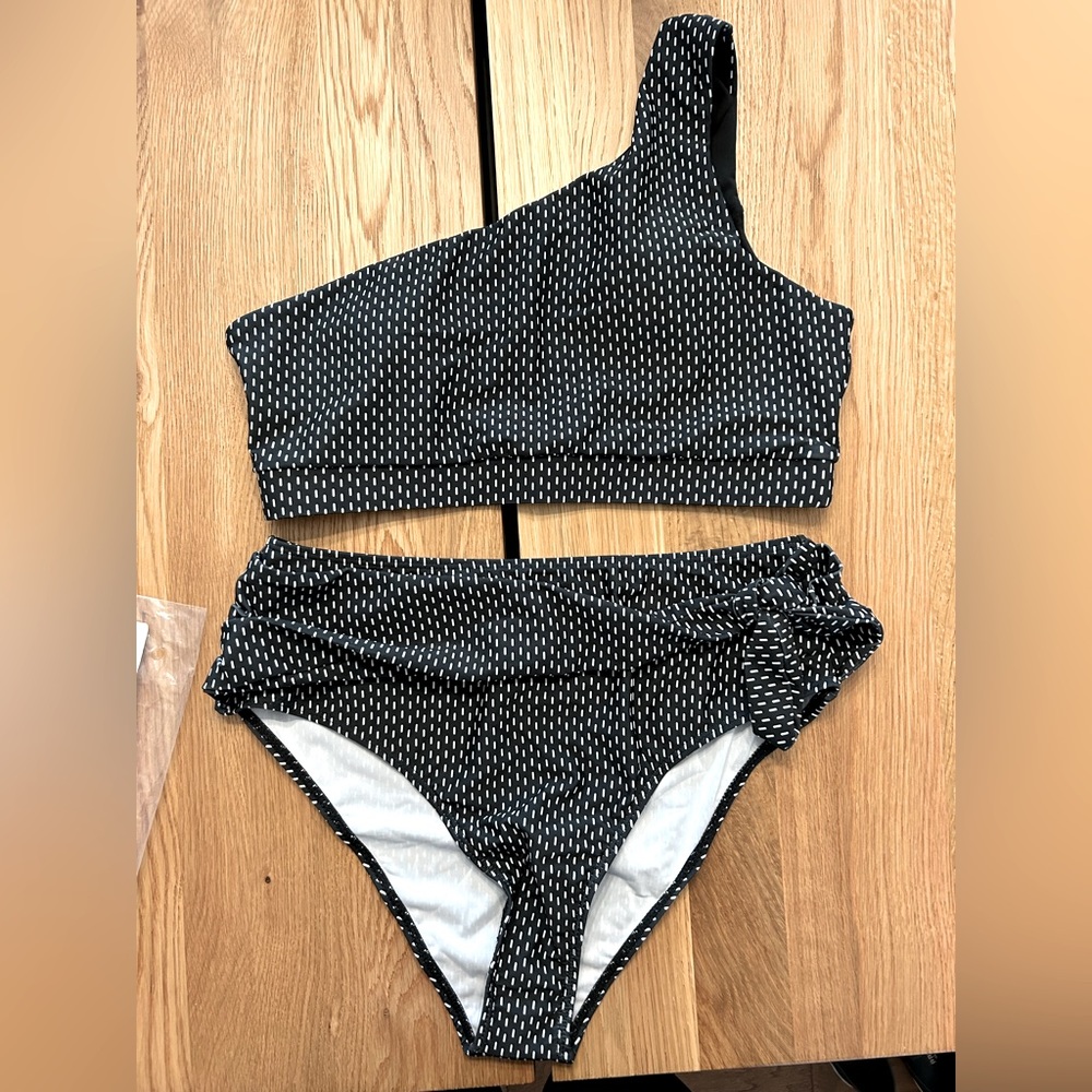 One Shoulder Polka Dot Bikini - M